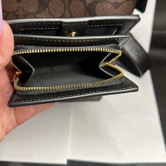 NWT Coach Signature Val Duffle - Picture 3 of 5